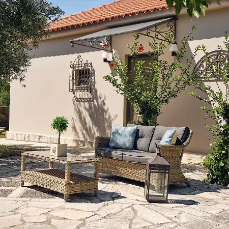 Loukia's House - Cozy Family Escape, By Zantewize Holiday home